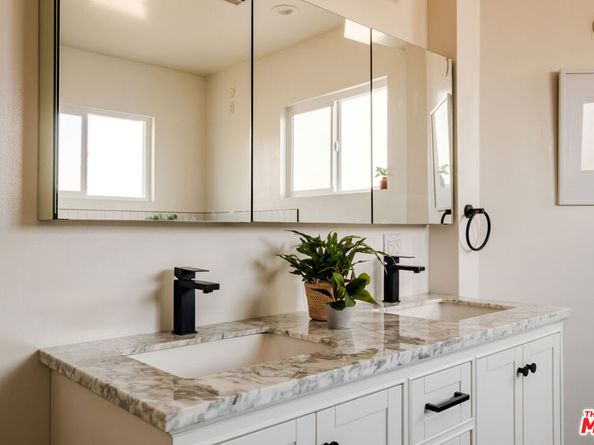 5018 Valleydale Avenue, Los Angeles CA 90043