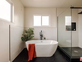 5018 Valleydale Avenue, Los Angeles CA 90043