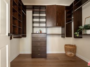 5018 Valleydale Avenue, Los Angeles CA 90043