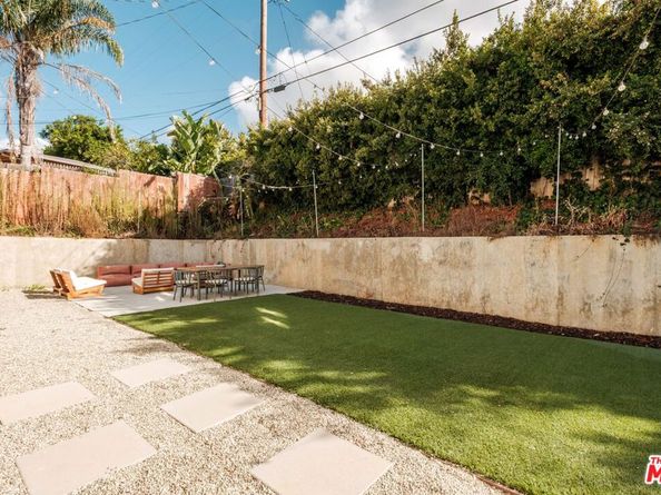 5018 Valleydale Avenue, Los Angeles CA 90043
