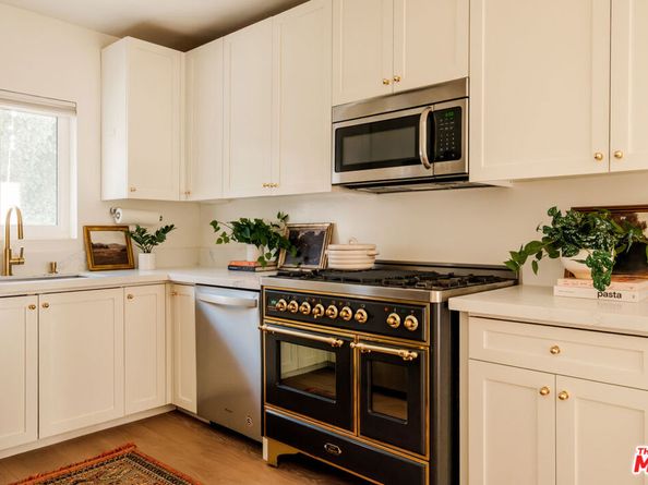 5018 Valleydale Avenue, Los Angeles CA 90043