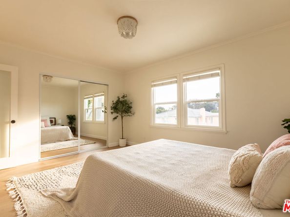 5018 Valleydale Avenue, Los Angeles CA 90043