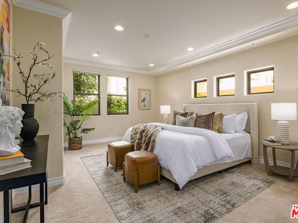 12045 Hoffman Street 105, Studio City CA 91604