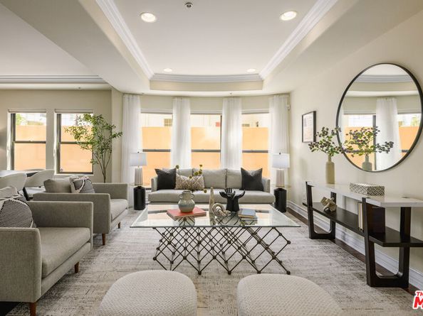 12045 Hoffman Street 105, Studio City CA 91604