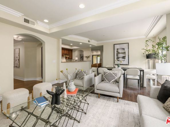 12045 Hoffman Street 105, Studio City CA 91604