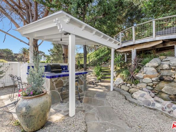 341 Surfview Drive, Pacific Palisades CA 90272