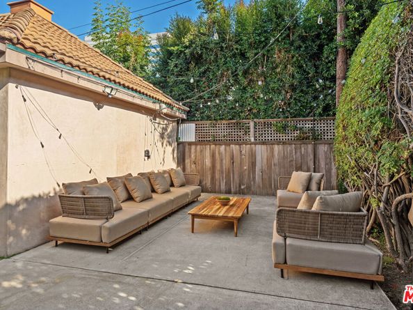 1149 S Carmelina Avenue, Los Angeles CA 90049