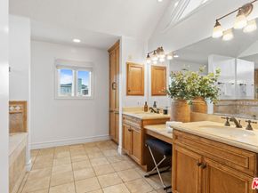 1149 S Carmelina Avenue, Los Angeles CA 90049