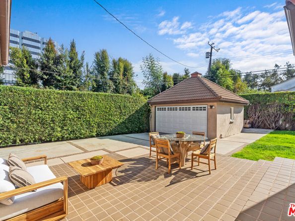 1149 S Carmelina Avenue, Los Angeles CA 90049