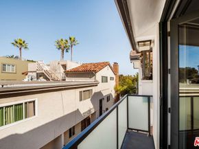612 Lincoln Boulevard 3, Santa Monica CA 90402