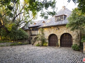 4934 Queen Florence Lane, Woodland Hills CA 91364