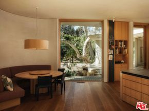 800 Brooktree Road, Pacific Palisades CA 90272