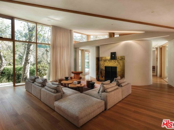 800 Brooktree Road, Pacific Palisades CA 90272