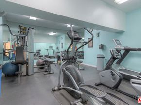 6250 Buckingham 204, Culver City CA 90230