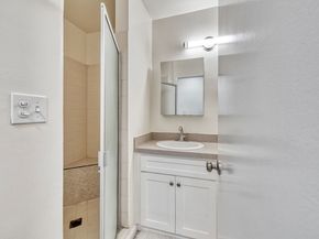 6250 Buckingham 204, Culver City CA 90230