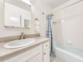 6250 Buckingham 204, Culver City CA 90230