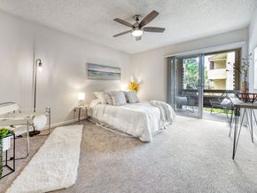 6250 Buckingham 204, Culver City CA 90230
