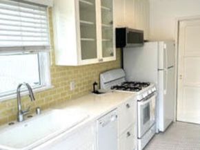 2514 W Chandler Boulevard, Burbank CA 91505