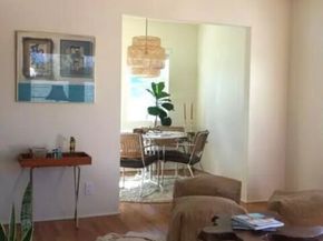 2514 W Chandler Boulevard, Burbank CA 91505