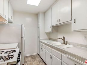 3625 Mentone Avenue, Los Angeles CA 90034