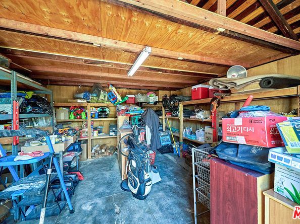1124 S Manhattan Place, Los Angeles CA 90019