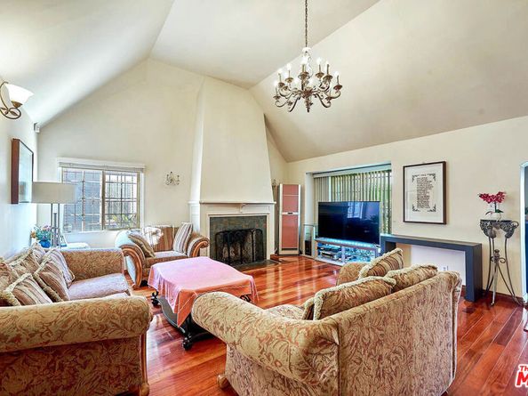 1124 S Manhattan Place, Los Angeles CA 90019