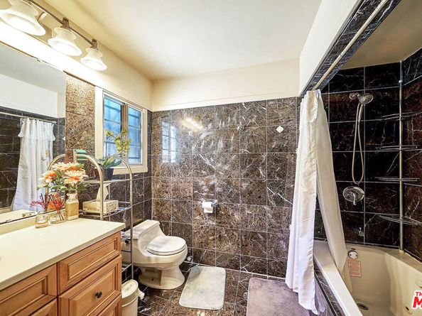 1124 S Manhattan Place, Los Angeles CA 90019