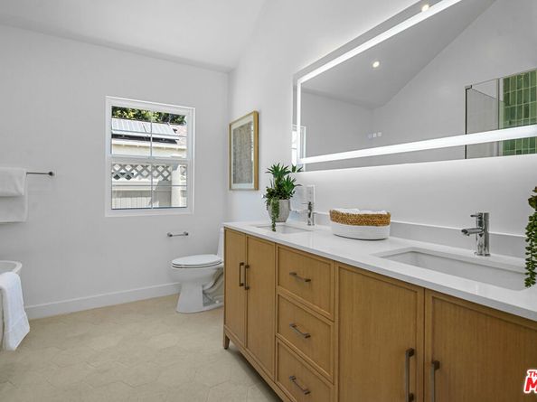 1962 S Point View Street, Los Angeles CA 90034