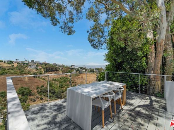 4223 Don Carlos Drive, Baldwin Hills CA 90008