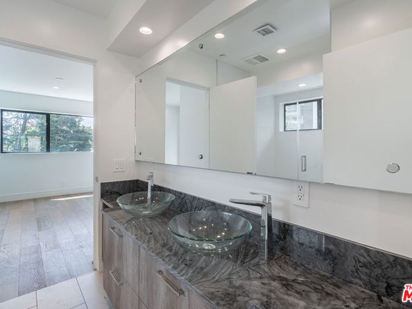 1445 N Martel Avenue, Los Angeles CA 90046