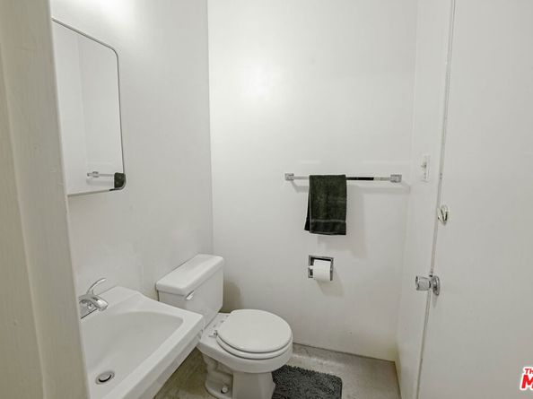 4137 Punta Alta Drive, Los Angeles CA 90008