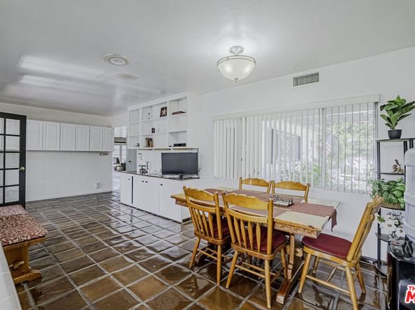 4137 Punta Alta Drive, Los Angeles CA 90008