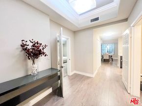 107 N Swall Drive 105, Los Angeles CA 90048