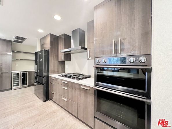 107 N Swall Drive 105, Los Angeles CA 90048