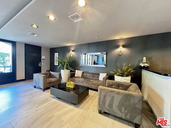 107 N Swall Drive 105, Los Angeles CA 90048