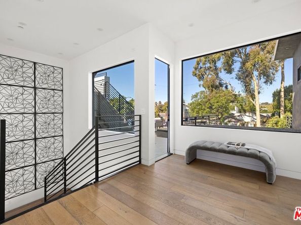 1390 Morningside Way, Venice CA 90291