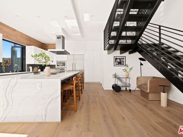 1390 Morningside Way, Venice CA 90291