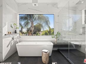 1390 Morningside Way, Venice CA 90291