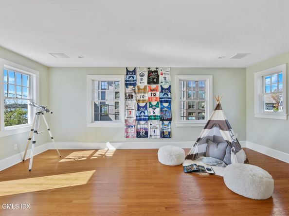 3 Cove Road, Old Greenwich CT 06870