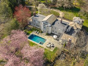 7 Calhoun Drive, Greenwich CT 06831