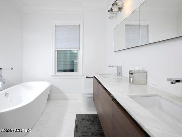 1 Home Place B, Greenwich CT 06830