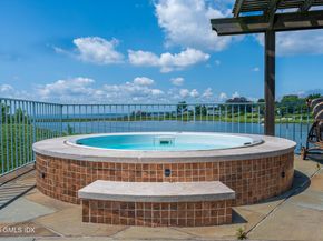 108 Cedar Cliff Road, Riverside CT 06878