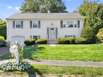 24 Guilford Lane