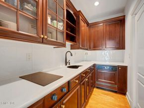 39 Running Brook Lane, New Canaan CT 06840