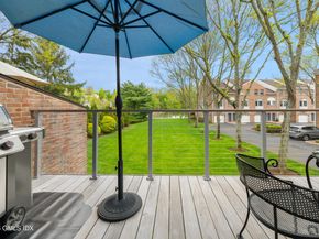115 River Road 3, Cos Cob CT 06807