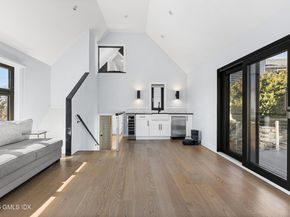 31 Thornhill Road, Riverside CT 06878