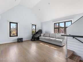 31 Thornhill Road, Riverside CT 06878