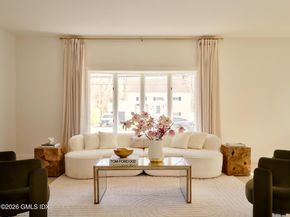 37 Mary Lane, Riverside CT 06878