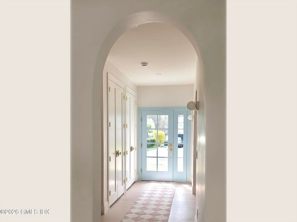 37 Mary Lane, Riverside CT 06878