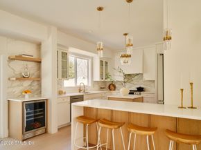 37 Mary Lane, Riverside CT 06878